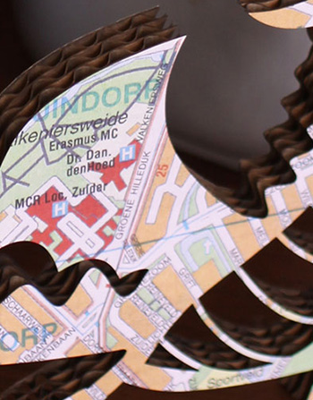 kartonnenfiguur draak landkaart Rotterdam